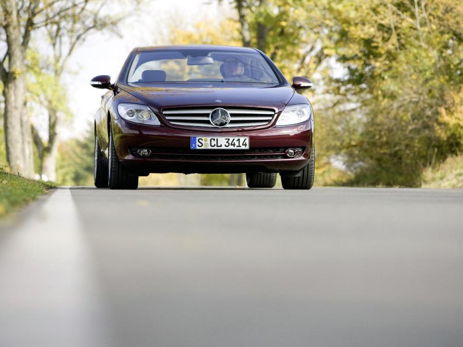  Mercedes-Benz CL500 4Matic 2008 года  (фото 8 из 16)
